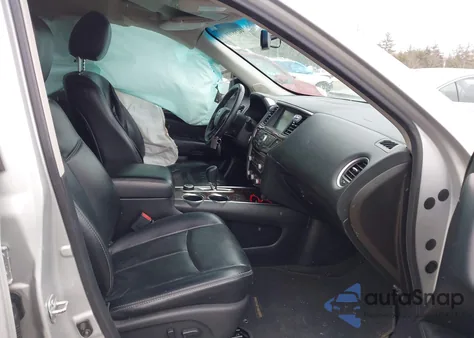2015 Nissan Pathfinder Sl z USA, uszkodzony, nr VIN 5N1AR2MM2FC610780